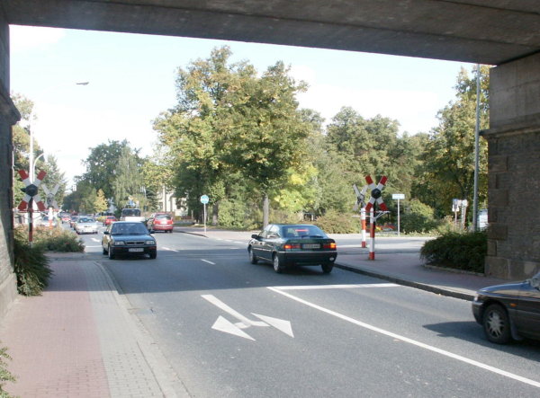 Die Unterführung der Reichenberger Strecke von der Innenstadtseite.