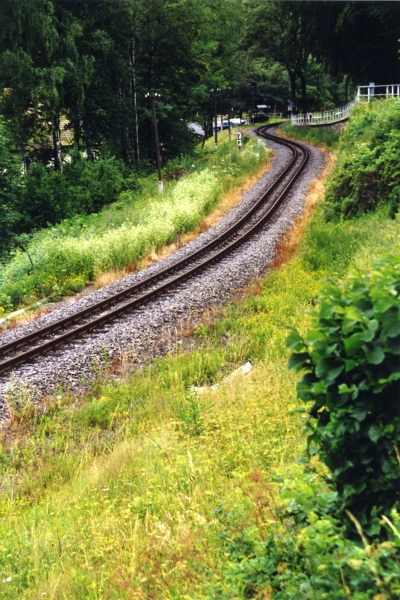 Parallel to the road runs the track in the direction of the devil's mill (Teufelsmühle)